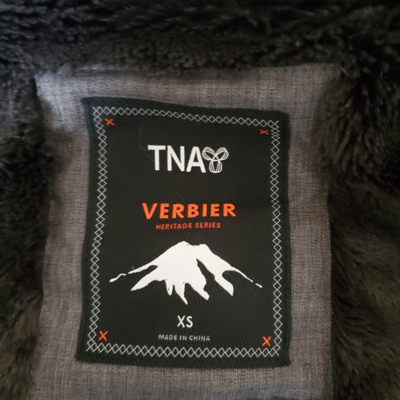 Grey Aritzia TNA Verbier Parka - Picture 5 of 6